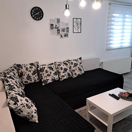 Stefan Apartman Novi Sad Luaran gambar