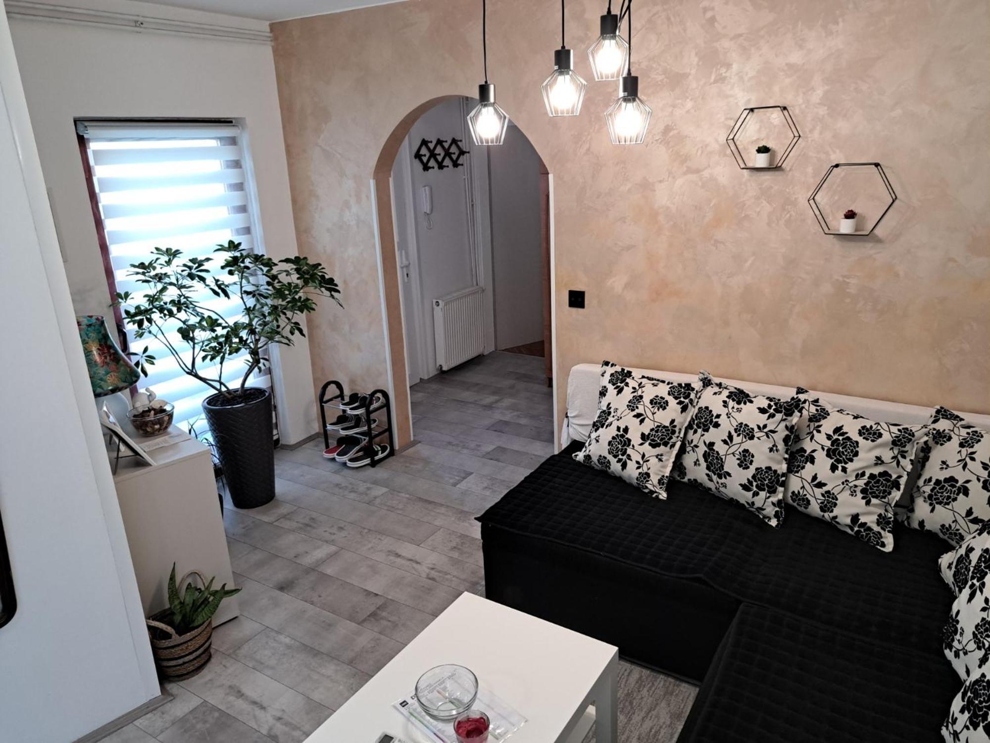 Stefan Apartman Novi Sad Luaran gambar